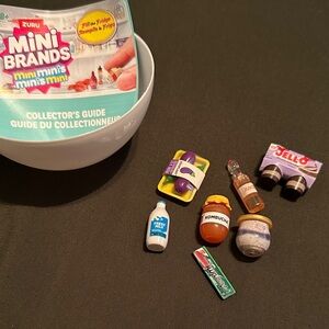 Zuru Mini Brands Collectible Set